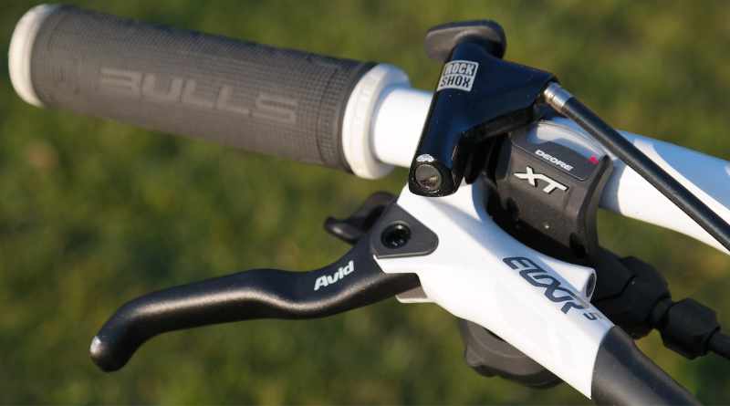 Avid en formula schijfremmen ontluchten