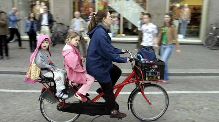 Kind mee op de fiets veiligheid en tips