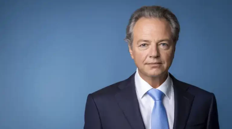 Minister Madlener zet in op meer helmgebruik onder fietsers