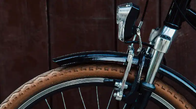 Vering of geen vering? Kies de juiste e-bike voor jouw fietsstijl