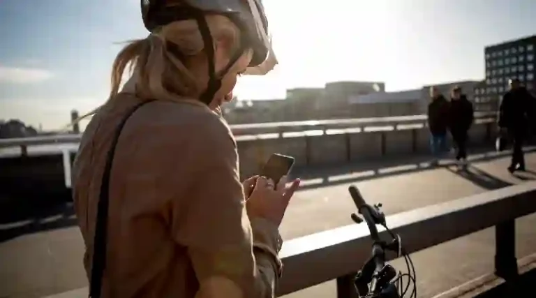 Veilig en snel fietsen door de stad: zo vermijd je de drukte