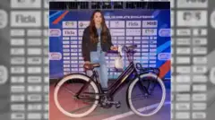 Burgers Fietsen verrast schaatstoppers met fiets