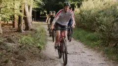 Nederland fietst massaal: recordaantal sportieve fietsers