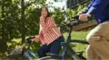 Veilig naar de brugklas fietsen: zo bereid je je kind voor.